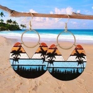 MODCLOTH TROPICAL 90210 BEACH WOODEN EARRINGS